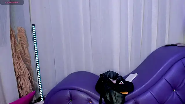 Yourslust  online show from 11-10-25, 07:57