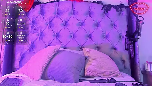 Molenna queenn online show from 12-12-24, 11:03