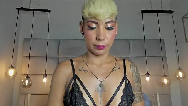 MiaMorgan  online show from 01-24-25, 03:02