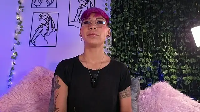 MiaMorgan  online show from 10-05-25, 01:42