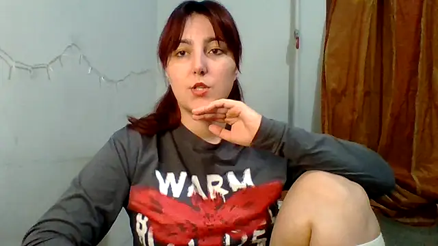 MiaStika online show from 10-04-25, 04:49