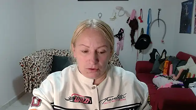 emperabigbootybigass online show from 03-31-26, 12:27