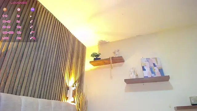 Snapshot of ashlye_hill chatting on 10-14-25, 04:24 ashlye hill online show from 10-14-25, 04:24