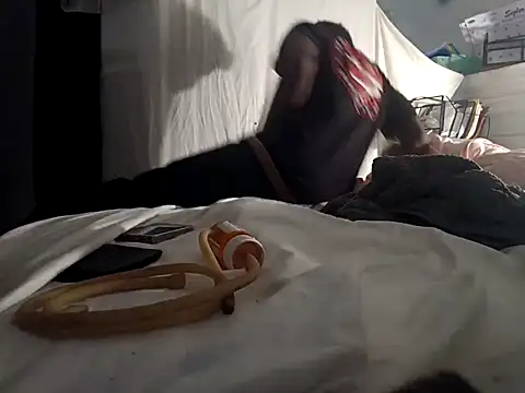 Snapshot of DevinToore chatting on 10-18-25, 03:42 DevinToore online show from 10-18-25, 03:42