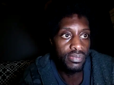 Snapshot of DevinToore chatting on 11-10-25, 05:17 DevinToore online show from 11-10-25, 05:17