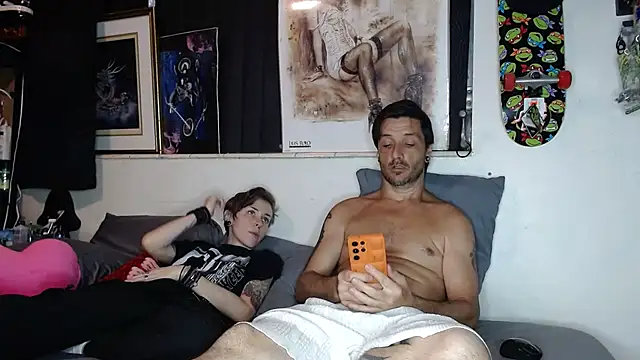 Snapshot of titclitcmndr chatting on 02-05-25, 11:06 titclitcmndr online show from 02-05-25, 11:06