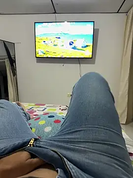 ANYLU19 online show from 11-25-25, 03:17