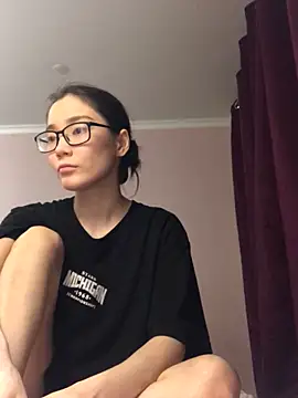 Snapshot of Milka23 chatting on 01-10-25, 01:52 Milka23 online show from 01-10-25, 01:52