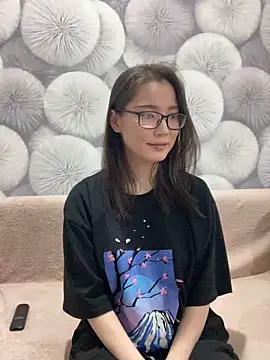 Snapshot of Milka23 chatting on 03-07-25, 08:00 Milka23 online show from 03-07-25, 08:00