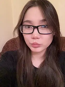 Snapshot of Milka23 chatting on 10-12-25, 09:03 Milka23 online show from 10-12-25, 09:03