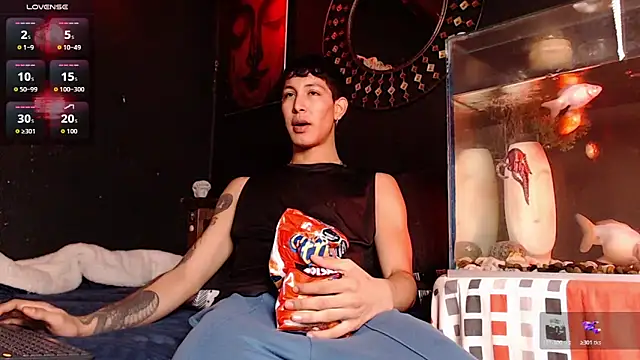 Snapshot of Godly_huan chatting on 11-09-25, 08:56 Godly huan online show from 11-09-25, 08:56