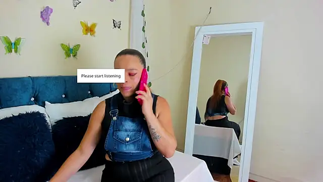 cristalwalker   online show from 10-10-25, 11:42