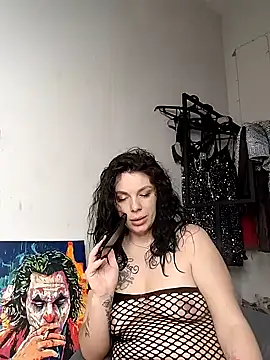 Lola Hale online show from 01-24-25, 02:39