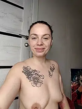 Lola Hale online show from 03-20-25, 05:58