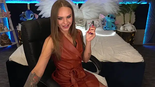 KiraGrayy online show from 10-14-25, 01:01