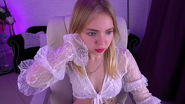 EmilySunshineS online show from 12-16-24, 02:36