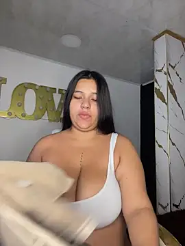 Snapshot of emma__milk_ chatting on 11-22-25, 11:53 emma milk online show from 11-22-25, 11:53