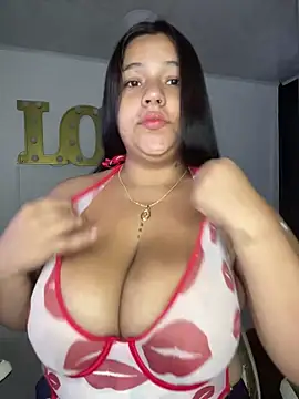 Snapshot of emma__milk_ chatting on 11-27-25, 11:45 emma milk online show from 11-27-25, 11:45