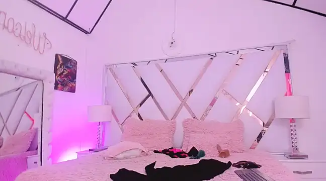 Snapshot of naughty__sara chatting on 01-26-25, 03:03 naughty sara online show from 01-26-25, 03:03