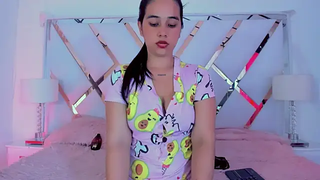 Snapshot of naughty__sara chatting on 03-08-25, 05:54 naughty sara online show from 03-08-25, 05:54