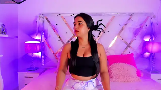 Snapshot of naughty__sara chatting on 10-17-25, 11:46 naughty sara online show from 10-17-25, 11:46