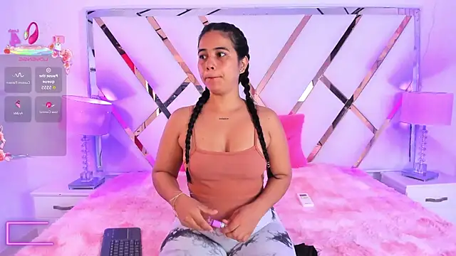 Snapshot of naughty__sara chatting on 11-21-25, 11:42 naughty sara online show from 11-21-25, 11:42