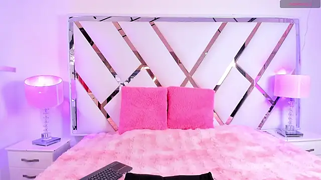 Snapshot of naughty__sara chatting on 11-22-25, 11:42 naughty sara online show from 11-22-25, 11:42