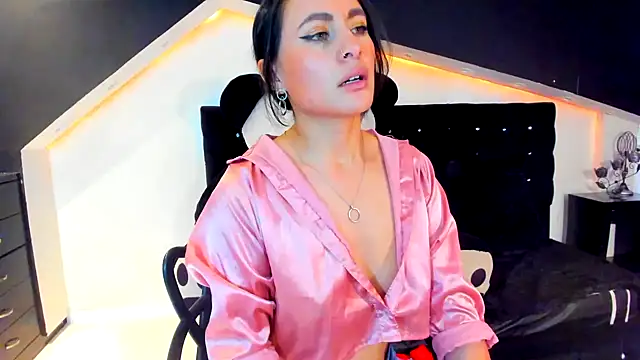 Coral Gibson online show from 01-28-25, 03:46