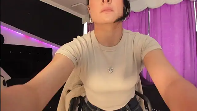 Coral Gibson online show from 03-28-26, 02:05