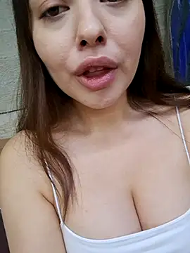 Snapshot of la_luna_sorse chatting on 10-29-25, 06:37 la luna sorse online show from 10-29-25, 06:37