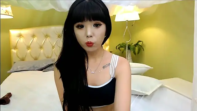 lilzannye online show from 10-19-25, 07:58