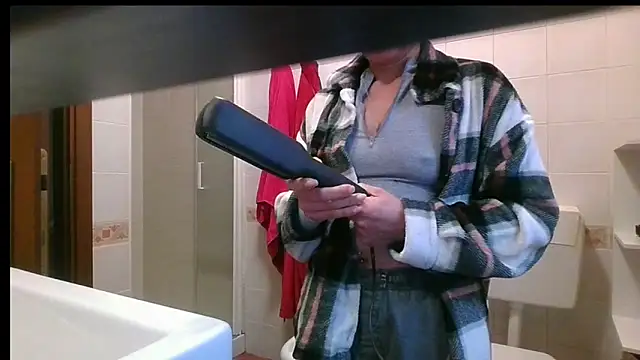 Snapshot of KarolinaReaper chatting on 03-02-26, 02:35 KarolinaReaper online show from 03-02-26, 02:35