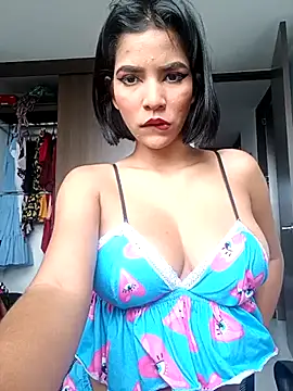 Snapshot of misskitty19-01 chatting on 03-19-25, 06:12 misskitty19-01 online show from 03-19-25, 06:12
