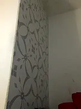 Snapshot of Carolinen chatting on 10-09-25, 01:36 Carolinen online show from 10-09-25, 01:36