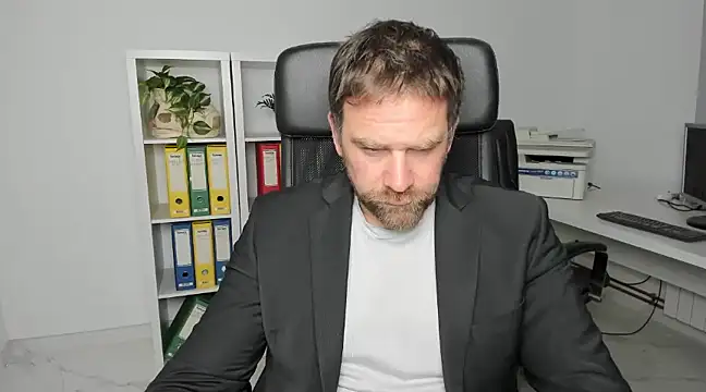 John-E-Dough online show from 12-19-24, 04:13