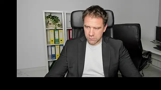 John-E-Dough online show from 12-22-24, 04:06