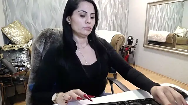 Snapshot of Sara_Poison chatting on 11-04-25, 03:16 Sara Poison online show from 11-04-25, 03:16