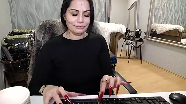 Sara Poison online show from 02-05-26, 03:44