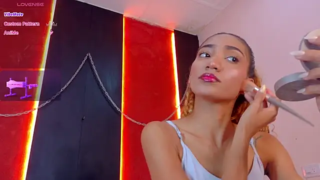 Snapshot of Charlotte_Love10 chatting on 02-04-26, 11:38 Charlotte Love10 online show from 02-04-26, 11:38