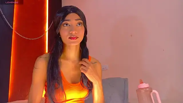 Snapshot of Charlotte_Love10 chatting on 02-12-26, 10:10 Charlotte Love10 online show from 02-12-26, 10:10