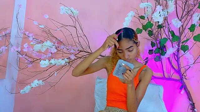 Snapshot of Charlotte_Love10 chatting on 02-27-26, 02:06 Charlotte Love10 online show from 02-27-26, 02:06