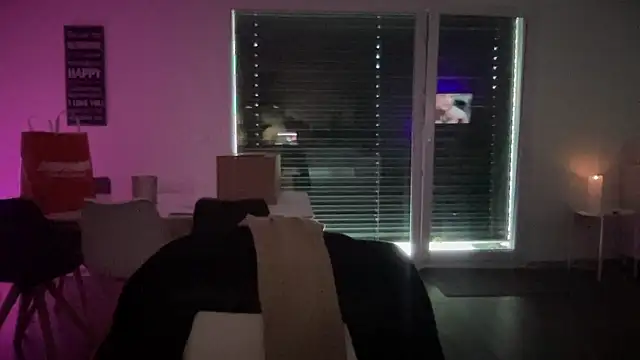 WilloGirl online show from 03-16-25, 09:05