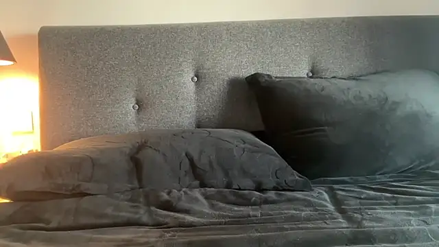 Leylah Linda online show from 02-25-26, 09:30