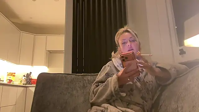 Leylah Linda online show from 02-27-26, 09:15