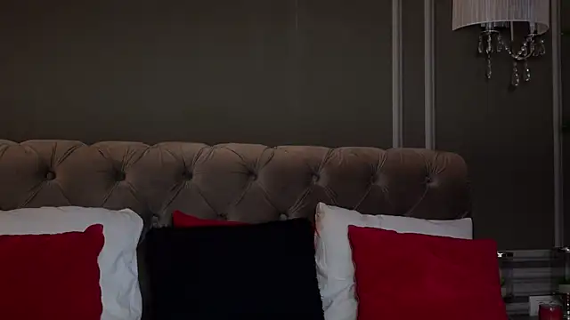 Snapshot of AnnieStylesx chatting on 09-28-25, 05:24 AnnieStylesx online show from 09-28-25, 05:24