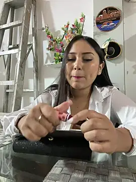 YuliiCamm online show from 12-20-24, 05:08