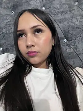 YuliiCamm online show from 01-04-25, 06:09