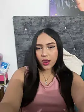 YuliiCamm online show from 02-05-25, 11:06