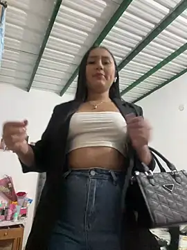 YuliiCamm online show from 02-22-25, 12:49