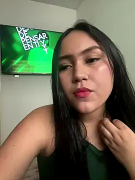 YuliiCamm online show from 10-04-25, 08:40